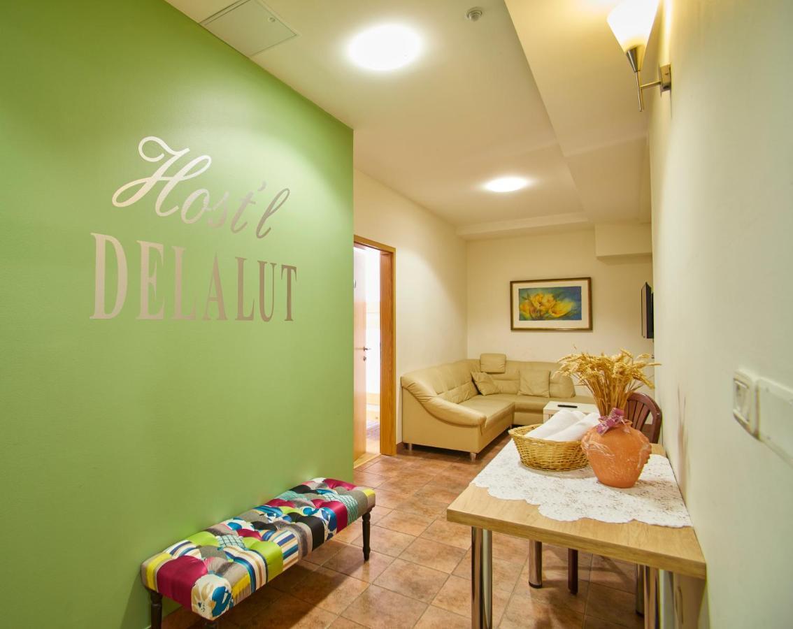 Hostel Delalut Ravne na Koroskem 外观 照片