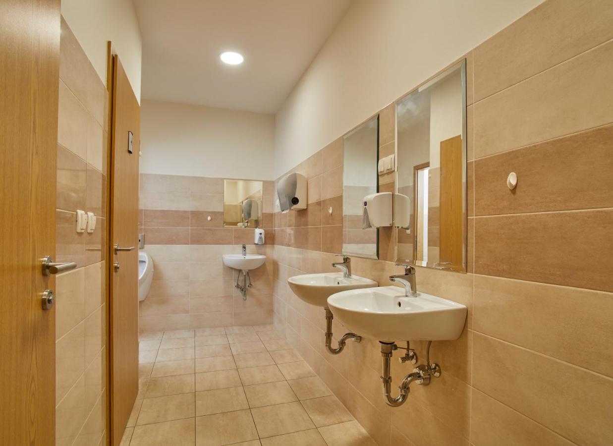 Hostel Delalut Ravne na Koroskem 外观 照片