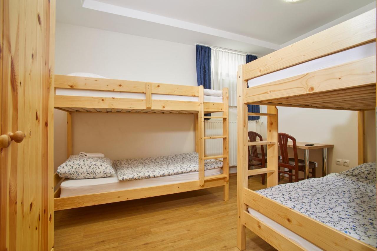 Hostel Delalut Ravne na Koroskem 外观 照片